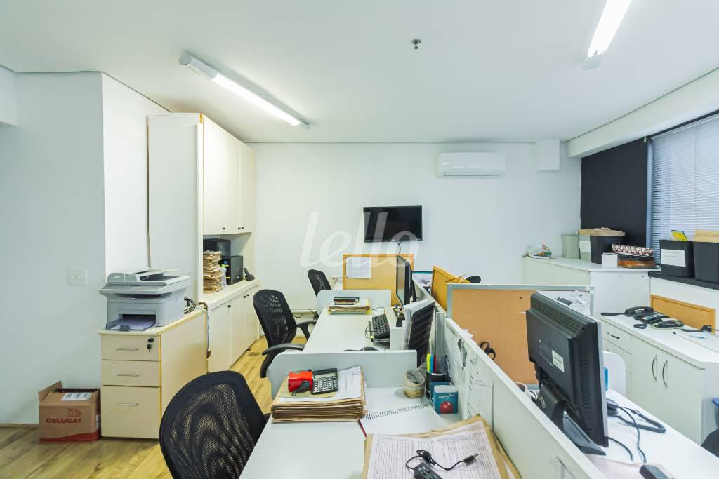 SEGUNDO ANDAR de Sala / Conjunto à venda, Duplex com 90 m², e 2 vagas em Pinheiros - São Paulo