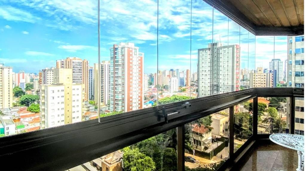 TERRAÇO de Apartamento à venda, Padrão com 171 m², 4 quartos e 2 vagas em Vila Clementino - São Paulo