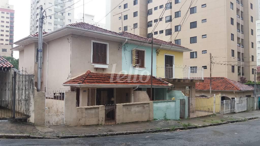 FACHADA.. de Área / Terreno à venda, Padrão com 1500 m², e em Chora Menino - São Paulo