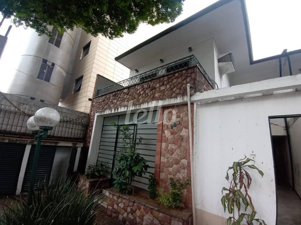 FACHADA de Casa para alugar, sobrado com 309 m², e 5 vagas em Vila Clementino - São Paulo
