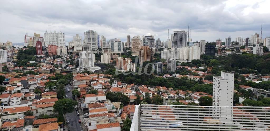 VISTA de Apartamento à venda, Triplex com 160 m², 2 quartos e 2 vagas em Vila Madalena - São Paulo