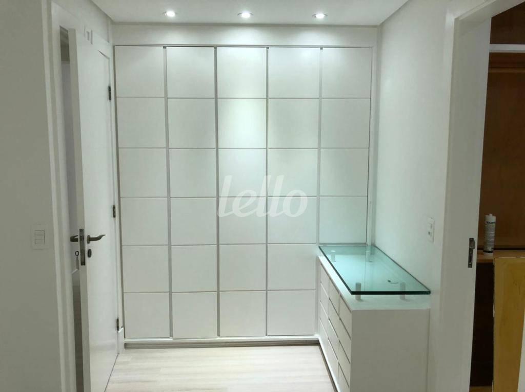 DORMITÓRIO de Apartamento à venda, Padrão com 195 m², 4 quartos e 3 vagas em Jardim Paulista - São Paulo