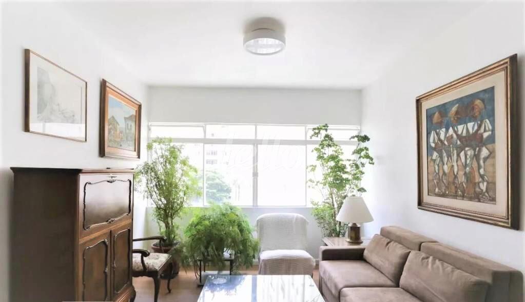 SALA de Apartamento para alugar, Padrão com 97 m², 2 quartos e 1 vaga em Jardim Paulista - São Paulo