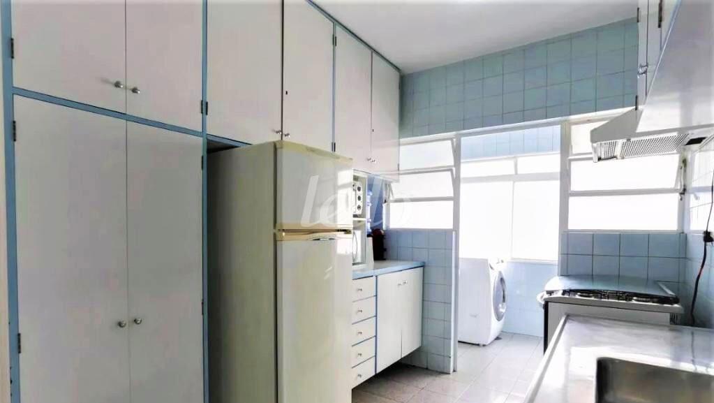 COZINHA de Apartamento para alugar, Padrão com 97 m², 2 quartos e 1 vaga em Jardim Paulista - São Paulo
