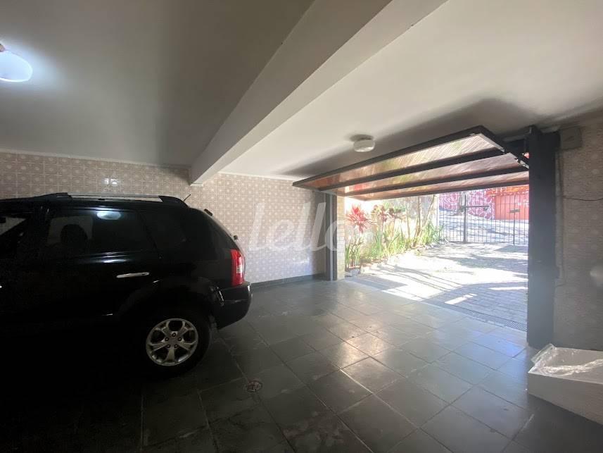 GARAGEM de Casa à venda, sobrado com 284 m², 3 quartos e 5 vagas em Vila Santa Isabel - São Paulo