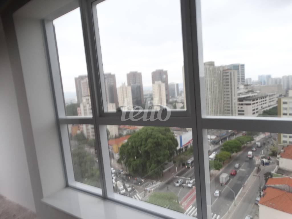 SALA 50M² - VISTA LATERAL de Sala / Conjunto para alugar, Padrão com 50 m², e 1 vaga em Água Branca - São Paulo