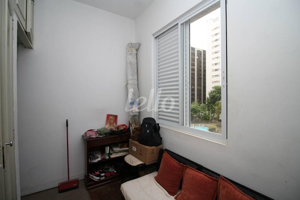 DORMITÓRIO DE SERVIÇO de Apartamento à venda, Padrão com 400 m², 4 quartos e 2 vagas em Santa Cecília - São Paulo