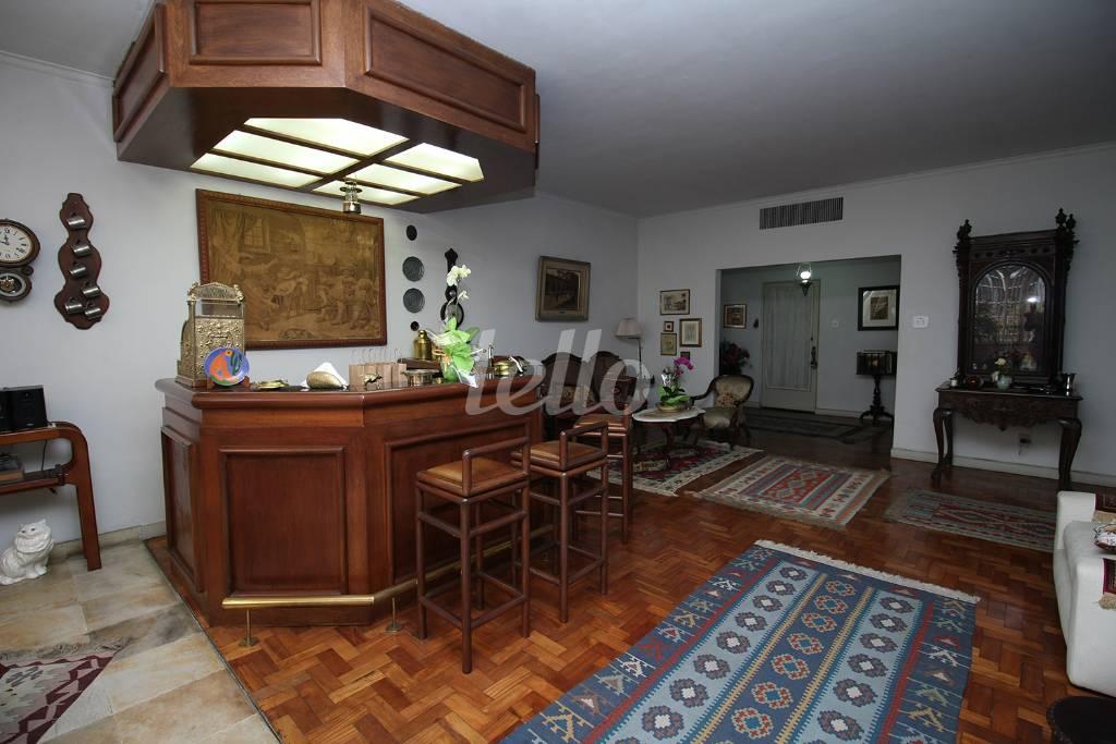 SALA de Apartamento à venda, Padrão com 400 m², 4 quartos e 2 vagas em Santa Cecília - São Paulo