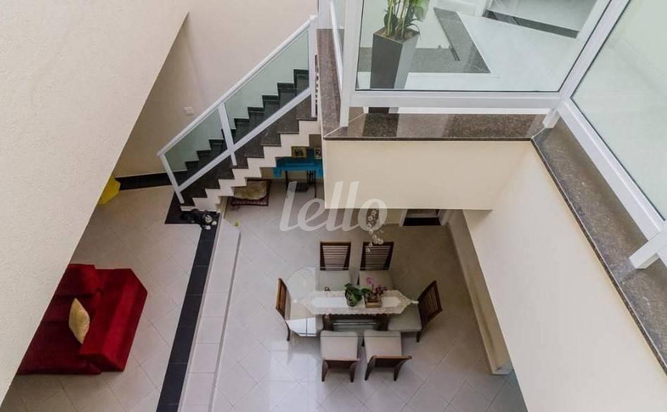 VISTA PARA SALA de Casa à venda, sobrado com 340 m², 3 quartos e 5 vagas em Jardim Paraíso - Santo André