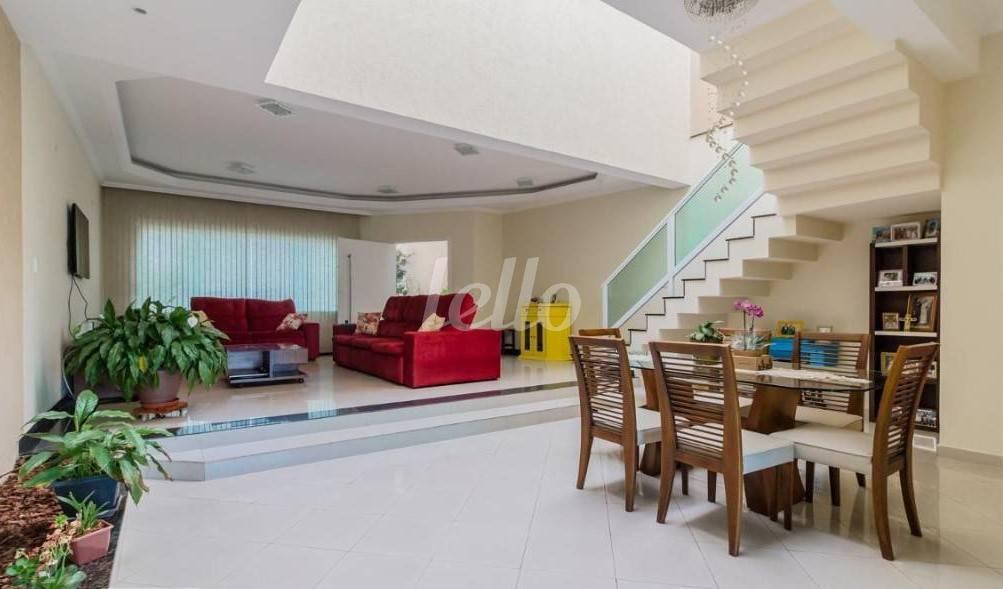 SALA 2 AMBIENTES de Casa à venda, sobrado com 340 m², 3 quartos e 5 vagas em Jardim Paraíso - Santo André