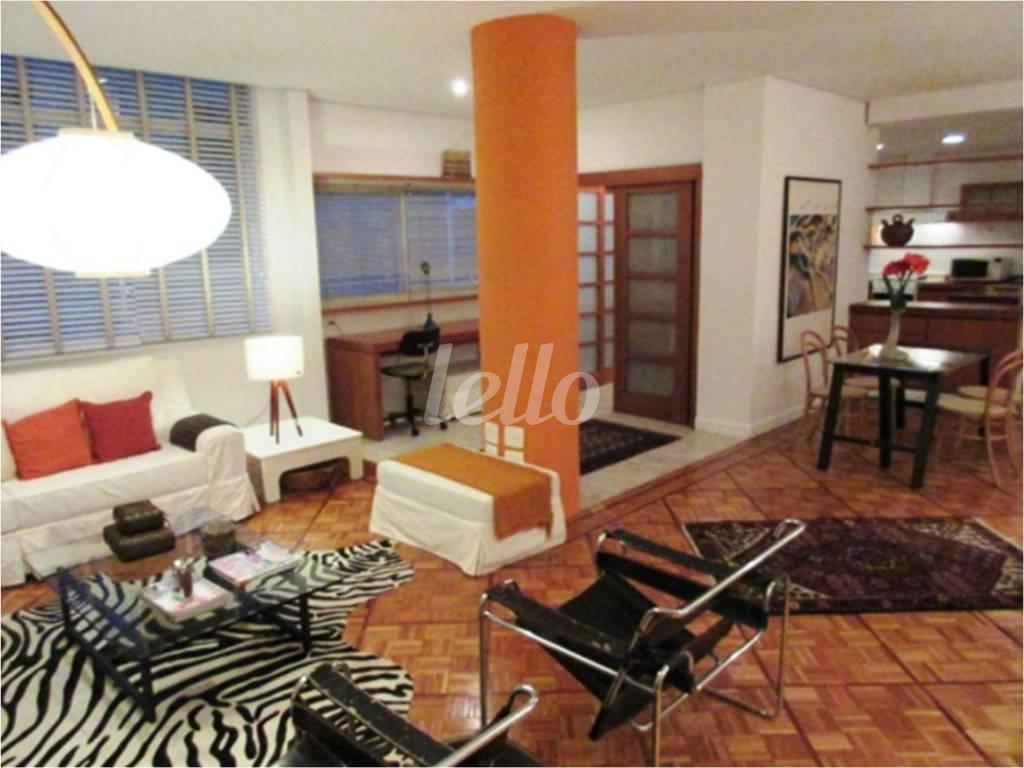 SALA de Apartamento à venda, Padrão com 115 m², 2 quartos e 1 vaga em Jardim Paulista - São Paulo