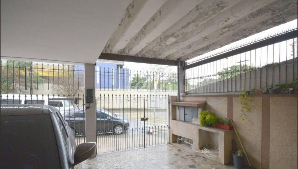 GARAGEM de Casa à venda, sobrado com 125 m², 3 quartos e 2 vagas em Vila Das Mercês - São Paulo