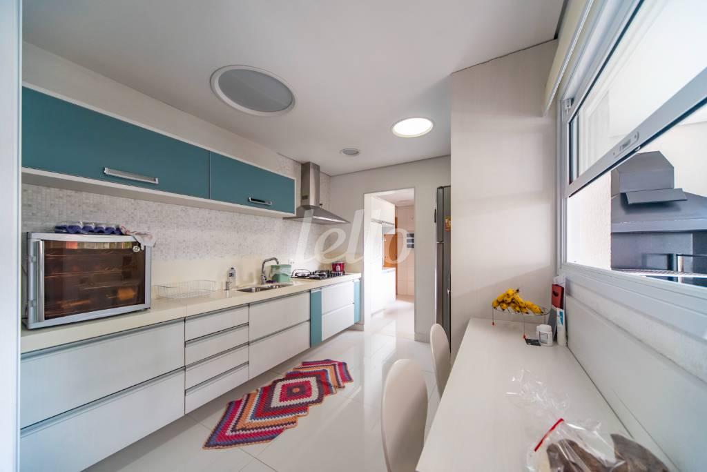 COZINHA de Apartamento à venda, Padrão com 126 m², 3 quartos e 3 vagas em Vila Lilica - Santo André