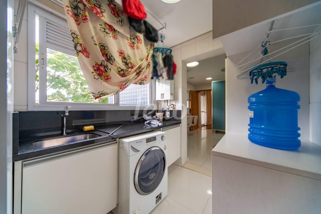 ÁREA DE SERVIÇO de Apartamento à venda, Padrão com 126 m², 3 quartos e 3 vagas em Vila Lilica - Santo André