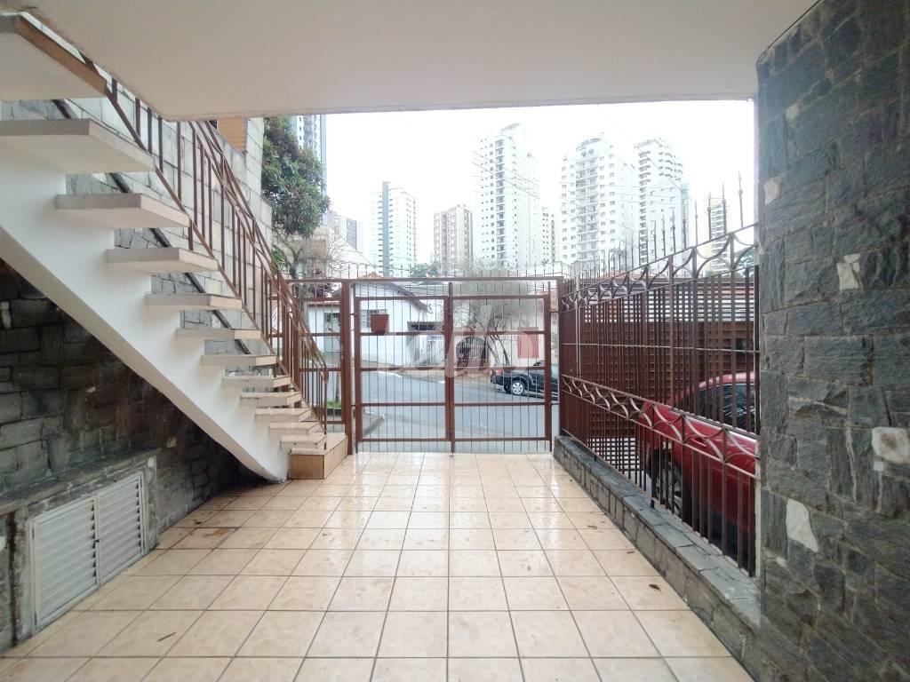 GARAGEM de Casa à venda, sobrado com 80 m², 3 quartos e 4 vagas em Jardim São Paulo - São Paulo
