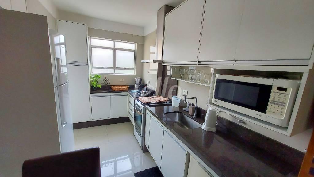 COZINHA de Apartamento à venda, Padrão com 69 m², 2 quartos e 1 vaga em Vila Olímpia - São Paulo