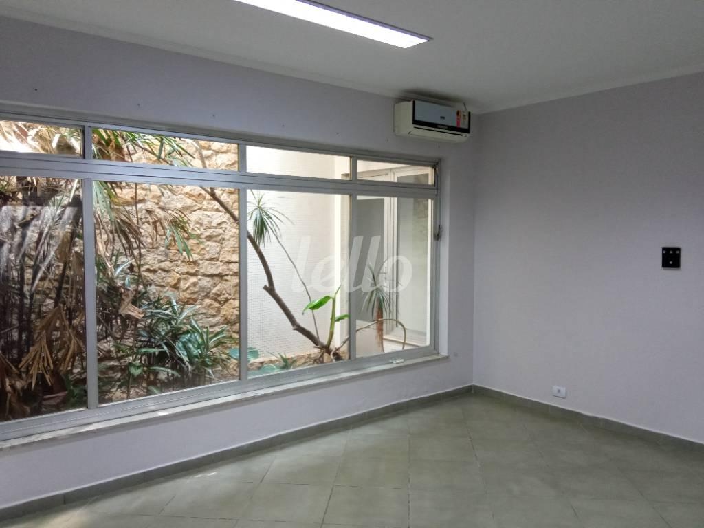 SALA 2 de Casa à venda, sobrado com 380 m², 9 quartos e 7 vagas em Mooca - São Paulo