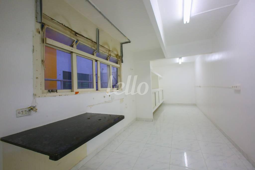 SALA 5 de Sala / Conjunto para alugar, Padrão com 200 m², e 2 vagas em Itaim Bibi - São Paulo