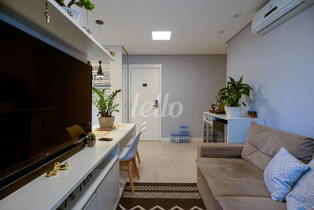 SALA DOIS AMBIENTES de Apartamento à venda, Padrão com 57 m², 2 quartos e 1 vaga em Brás - São Paulo