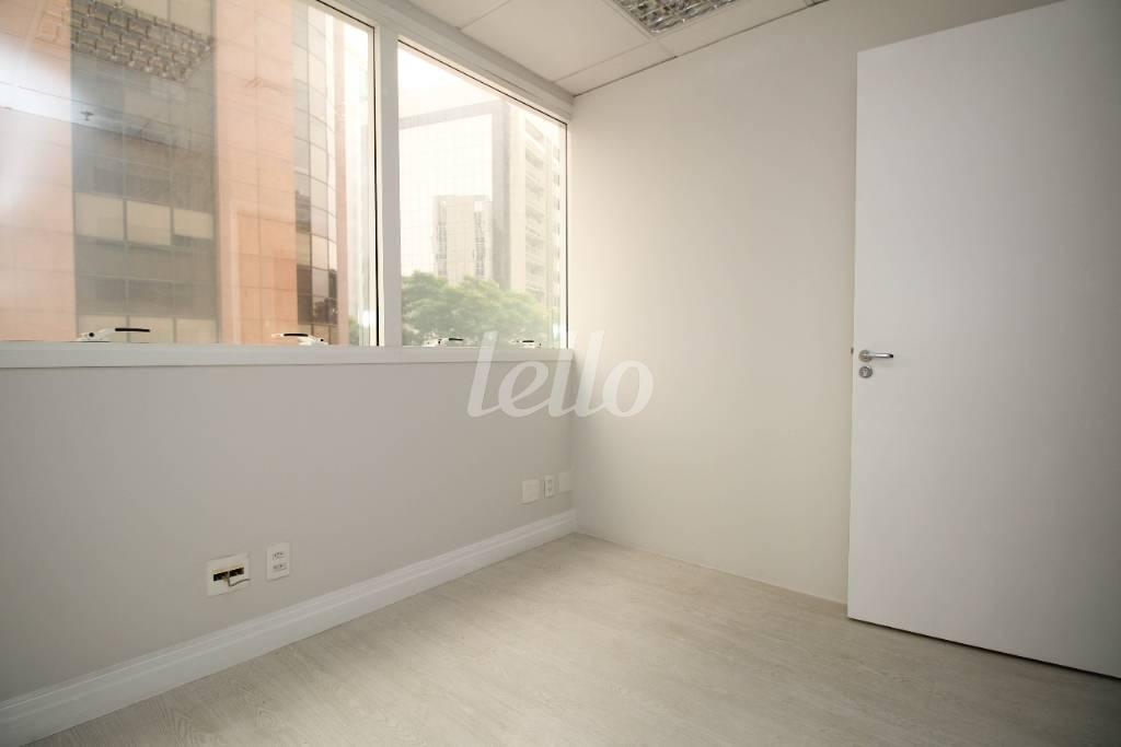 SALA 5 de Sala / Conjunto para alugar, Padrão com 169 m², e 5 vagas em Santa Cecília - São Paulo