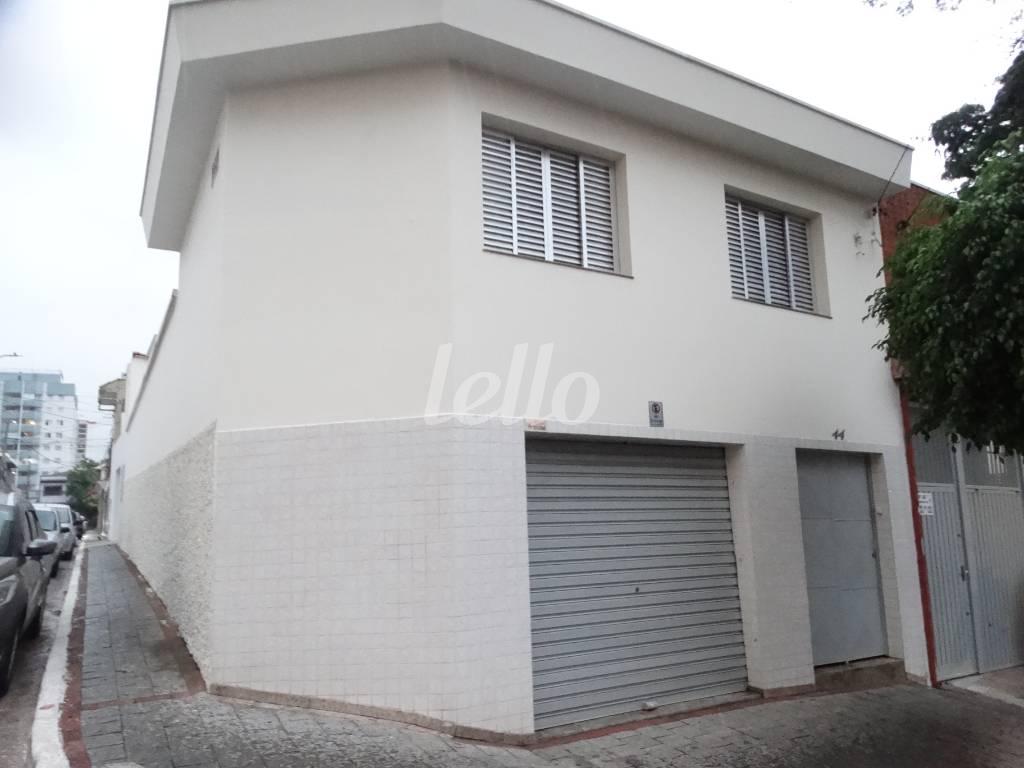 FACHADA de Casa para alugar, sobrado com 200 m², e 1 vaga em Vila Gomes Cardim - São Paulo