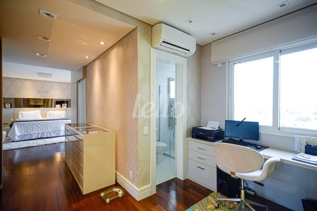 SUÍTE de Apartamento à venda, Padrão com 250 m², 4 quartos e 4 vagas em Parque da Mooca - São Paulo
