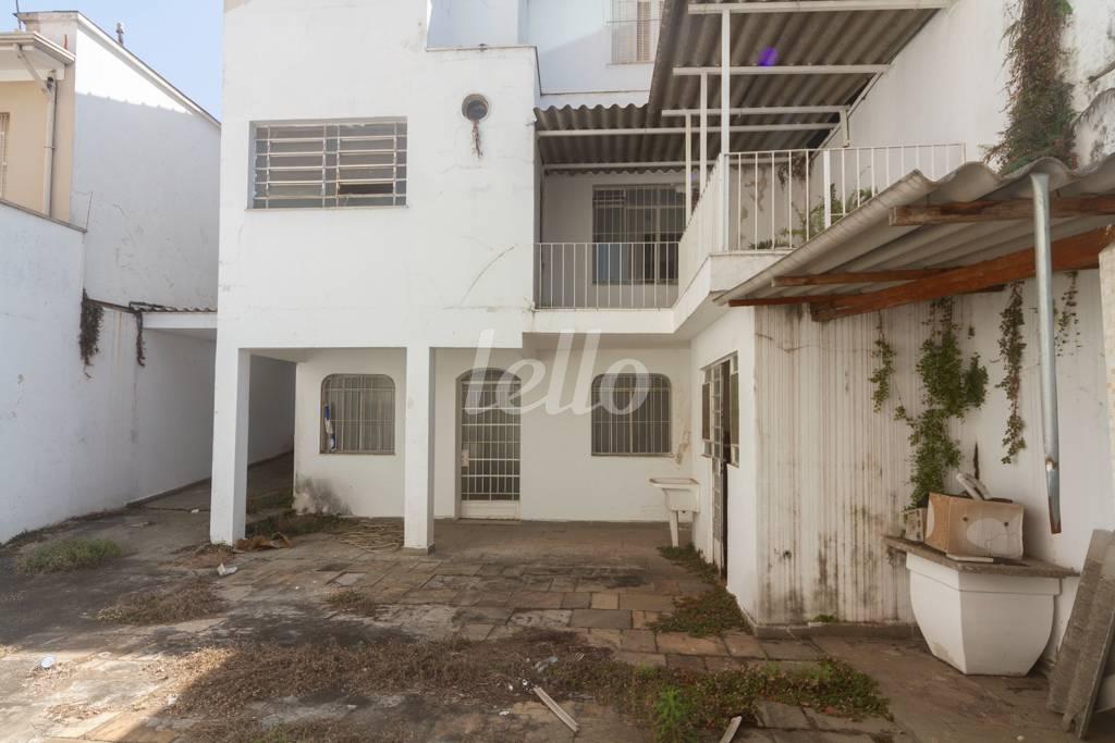 QUINTAL de Casa à venda, de vila - sobrado com 220 m², e 10 vagas em Santana - São Paulo