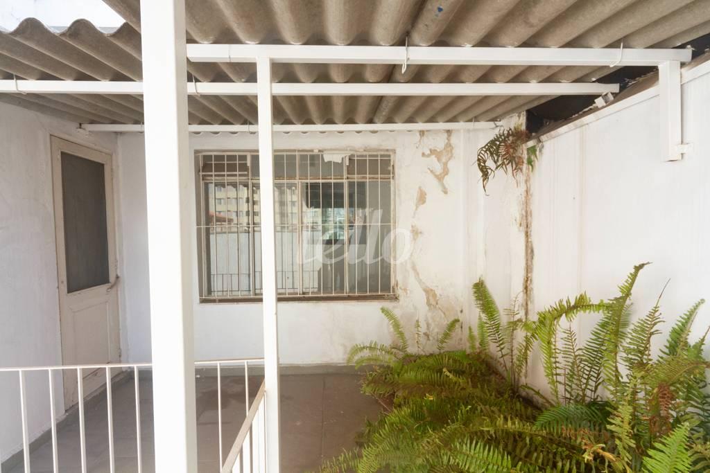 TERRAÇO de Casa à venda, de vila - sobrado com 220 m², e 10 vagas em Santana - São Paulo