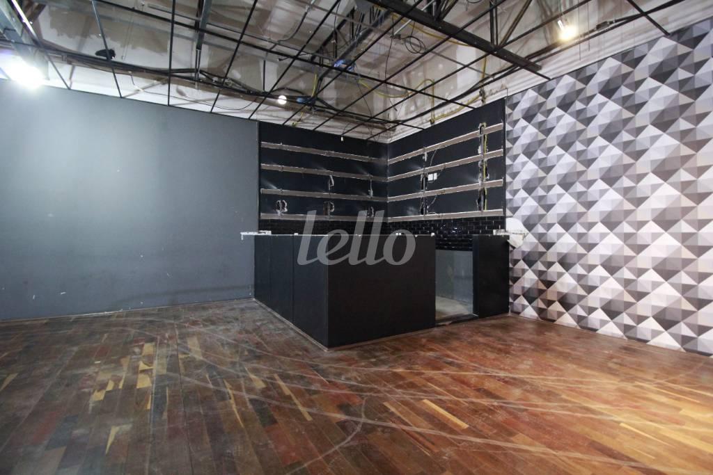 MEZANINO de Galpão/Armazém para alugar, Padrão com 1637 m², e 10 vagas em Vila Prudente - São Paulo