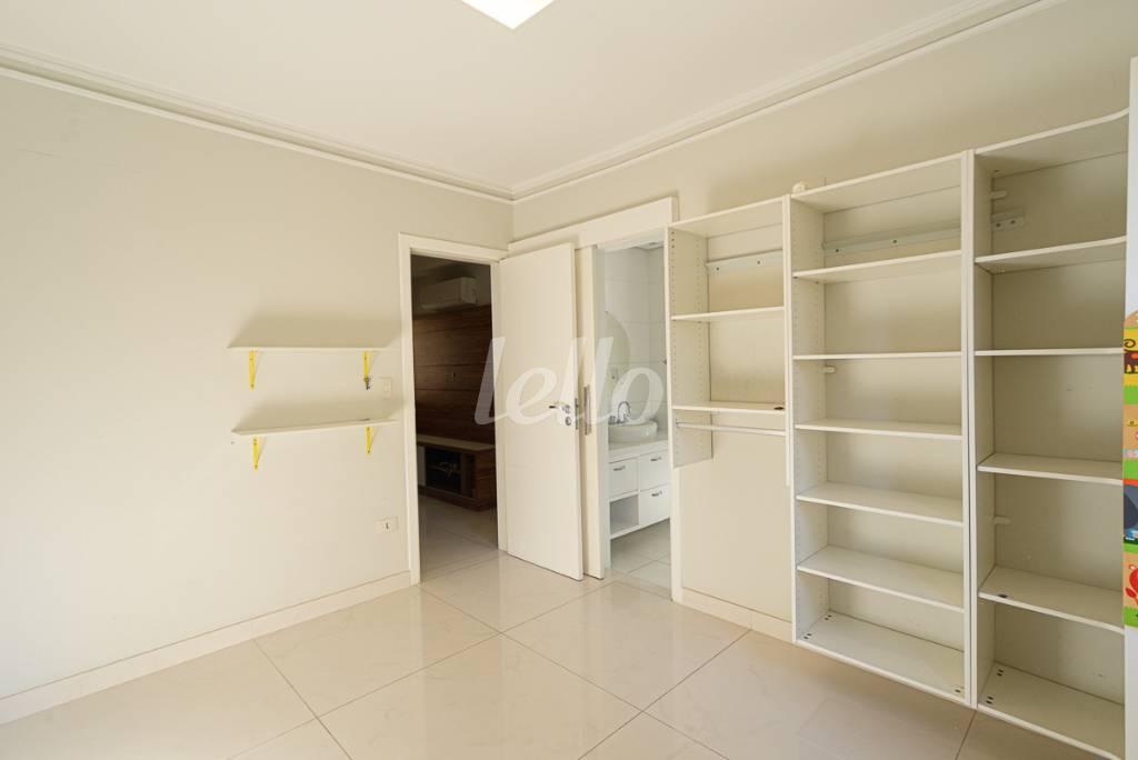 SUITE 3 (AMERICANA) de Apartamento à venda, Padrão com 176 m², 4 quartos e 3 vagas em Santana - São Paulo