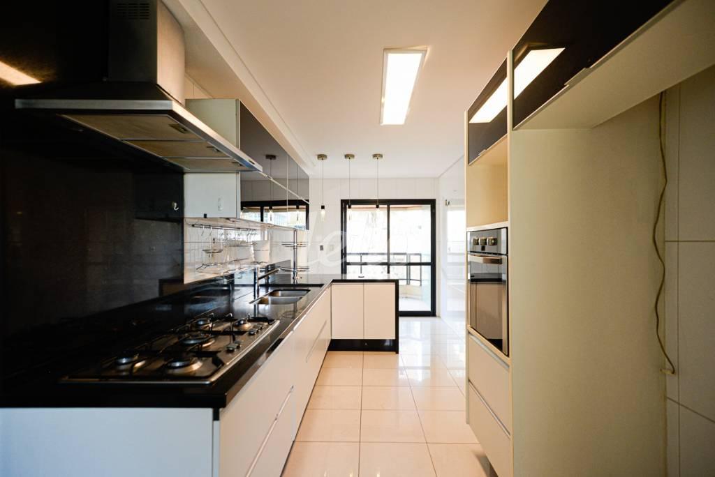COZINHA de Apartamento à venda, Padrão com 176 m², 4 quartos e 3 vagas em Santana - São Paulo