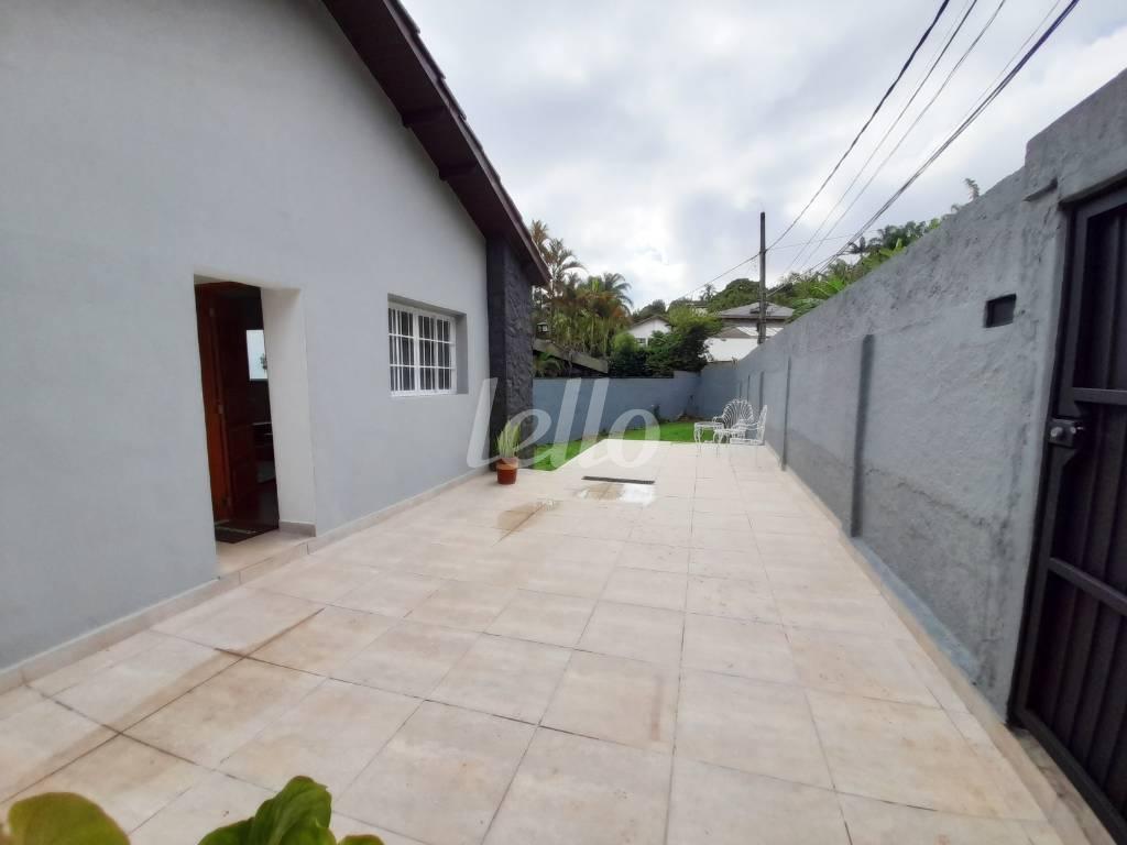 GARAGEM de Casa à venda, sobrado com 280 m², 6 quartos e 4 vagas em Barro Branco - zona Norte - São Paulo