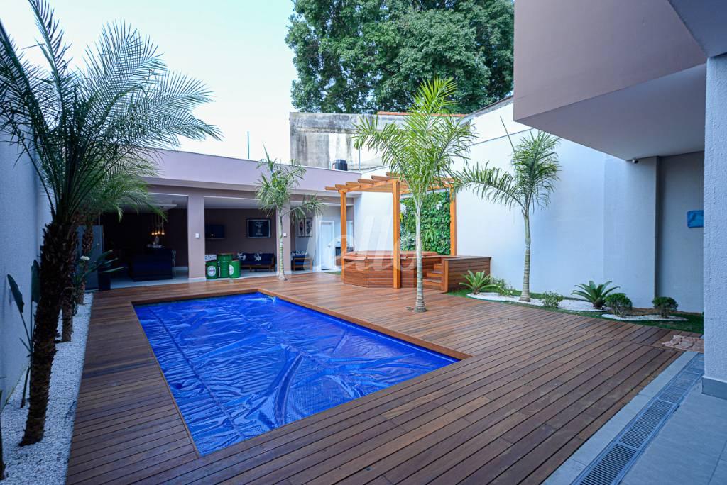 PISCINA de Casa à venda, assobradada com 700 m², 3 quartos e 10 vagas em Vila Prudente - São Paulo