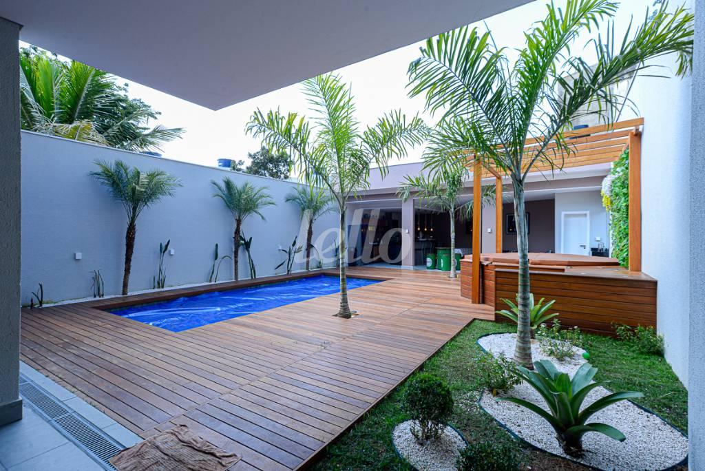 PISCINA de Casa à venda, assobradada com 700 m², 3 quartos e 10 vagas em Vila Prudente - São Paulo