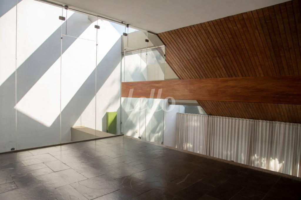PISO SUPERIOR de Casa à venda, sobrado com 200 m², e 1 vaga em Indianópolis - São Paulo