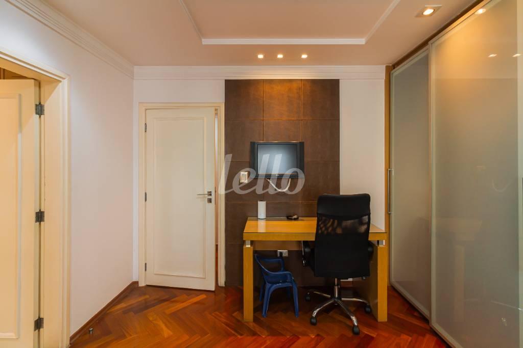 SUÍTE 2 de Apartamento à venda, Padrão com 340 m², 3 quartos e 3 vagas em Bela Vista - São Paulo