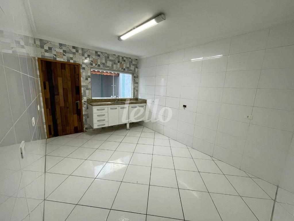 COZINHA de Casa à venda, sobrado com 190 m², 3 quartos e 3 vagas em Vila Carrão - São Paulo