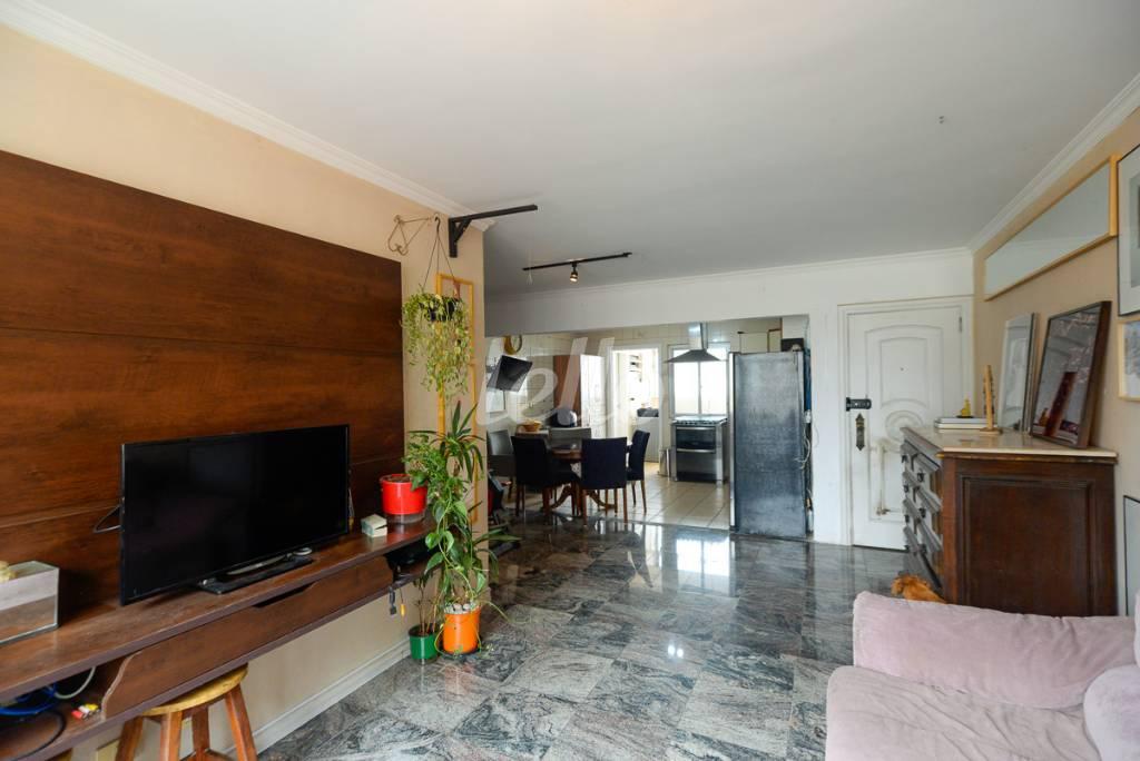 SALA DOIS AMBIENTES de Apartamento à venda, Padrão com 108 m², 3 quartos e 1 vaga em Vila Anglo Brasileira - São Paulo