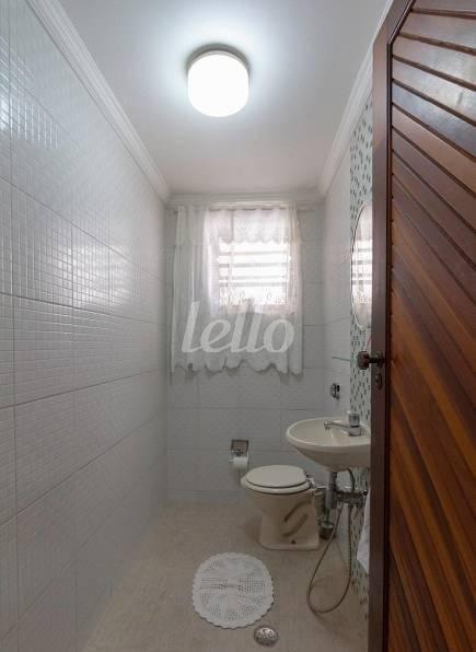 LAVABO de Casa à venda, sobrado com 217 m², 3 quartos e 5 vagas em Bosque da Saúde - São Paulo