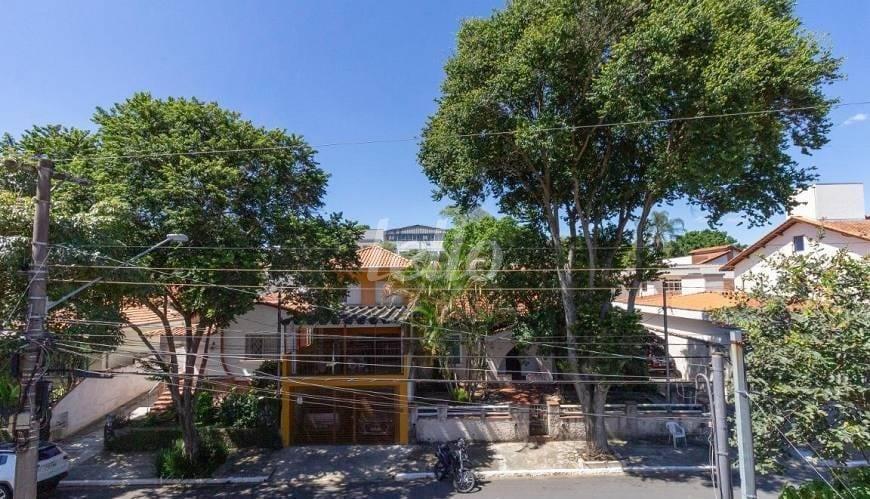 VISTA de Casa à venda, sobrado com 217 m², 3 quartos e 5 vagas em Bosque da Saúde - São Paulo