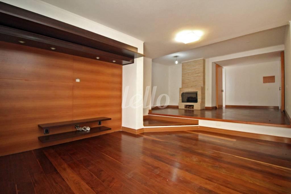 SALAS de Apartamento à venda, Padrão com 127 m², 3 quartos e 2 vagas em Indianópolis - São Paulo