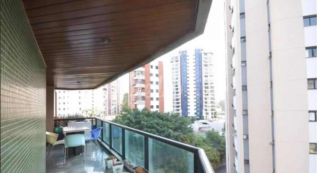 SACADA de Apartamento à venda, Padrão com 300 m², 4 quartos e 4 vagas em Jardim Vila Mariana - São Paulo