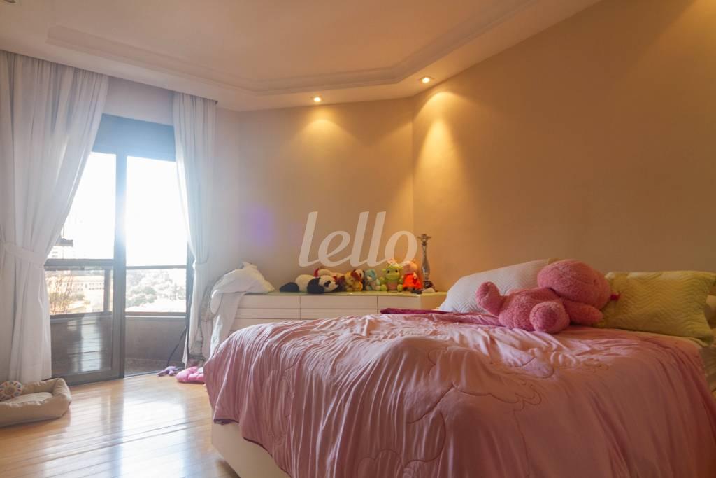 SUÍTE 1 de Apartamento para alugar, Padrão com 186 m², 4 quartos e 3 vagas em Santa Cecília - São Paulo