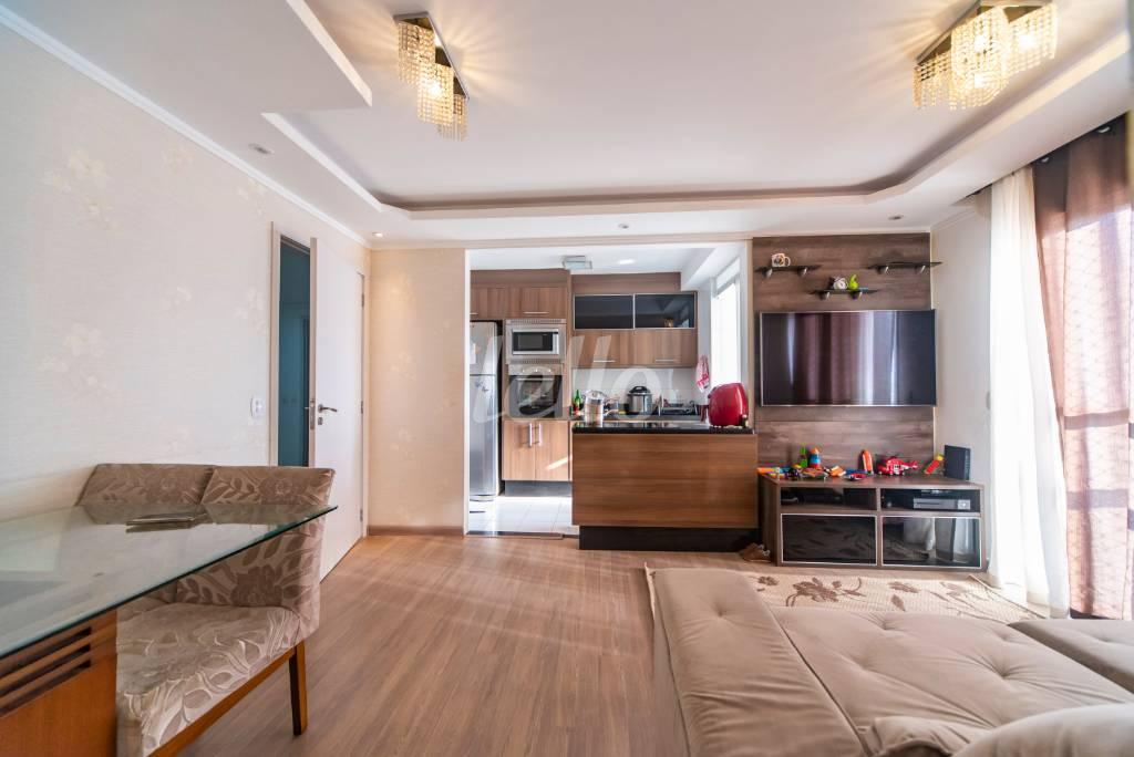 SALA DOIS AMBIENTES de Apartamento à venda, Padrão com 60 m², 2 quartos e 1 vaga em Vila América - Santo André