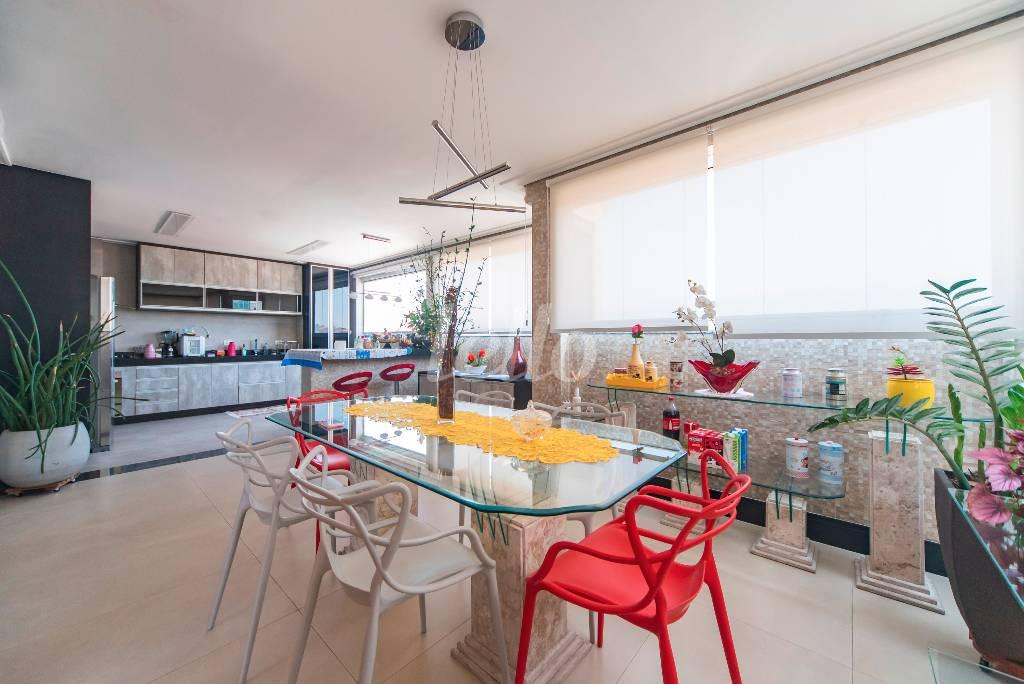 COPA de Apartamento à venda, cobertura - Padrão com 190 m², 3 quartos e 5 vagas em Nova Gerty - São Caetano do Sul