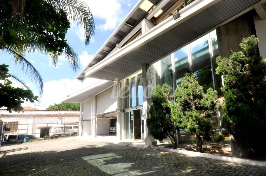 FACHADA de Prédio Comercial para alugar, Monousuário com 1673 m², e 16 vagas em Água Branca - São Paulo