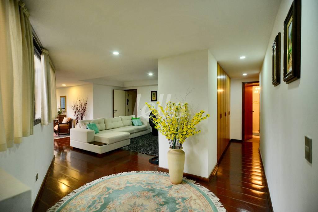 SALA DE TV de Apartamento à venda, Padrão com 275 m², 4 quartos e 4 vagas em Indianópolis - São Paulo