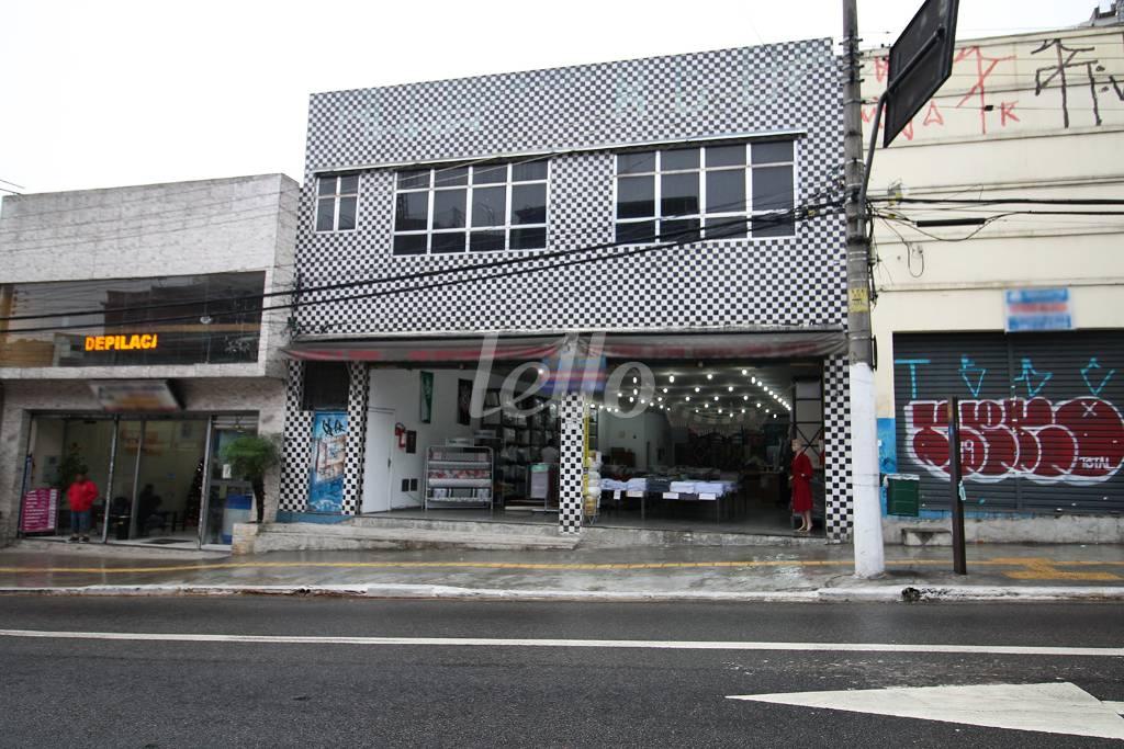 FACHADA de Salão para alugar, Padrão com 500 m², e em Tucuruvi - São Paulo