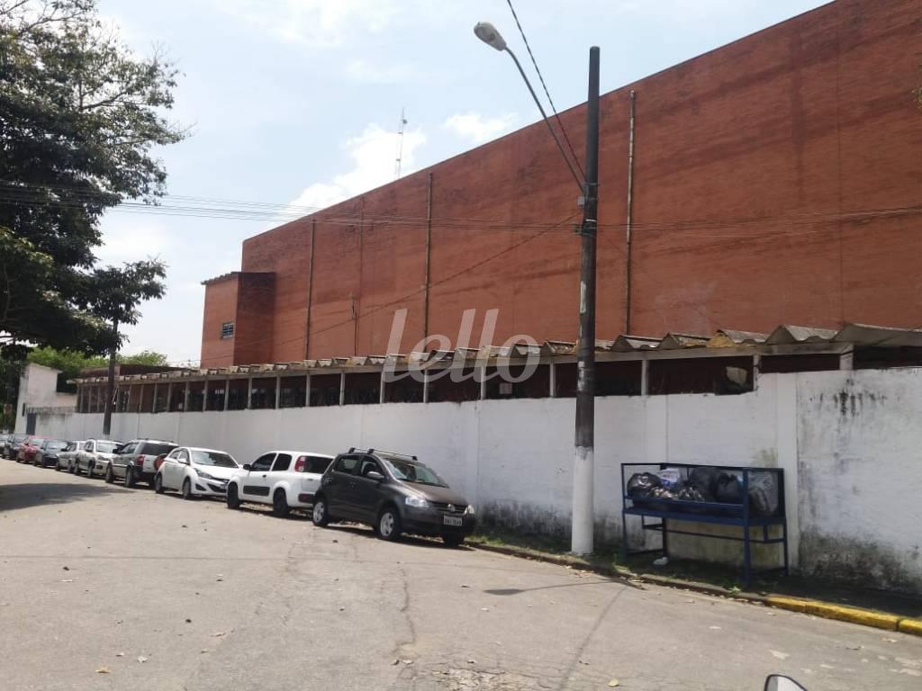 FACHADA de Galpão/Armazém à venda, Padrão com 9562 m², e em Centro - Embu guaçu