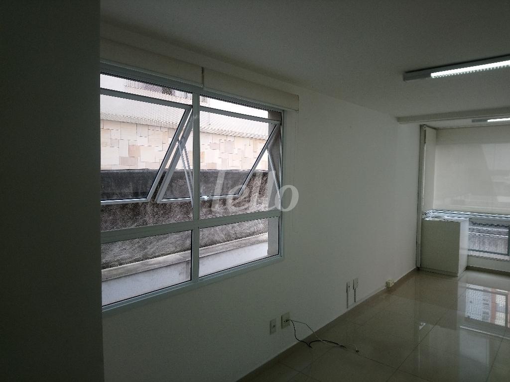 SALA de Sala / Conjunto para alugar, Padrão com 34 m², e 1 vaga em Jardim Paulista - São Paulo